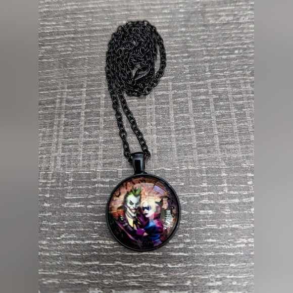 D.C. Joker and Harley Quinn Necklace, NWOT - Picture 2 of 3